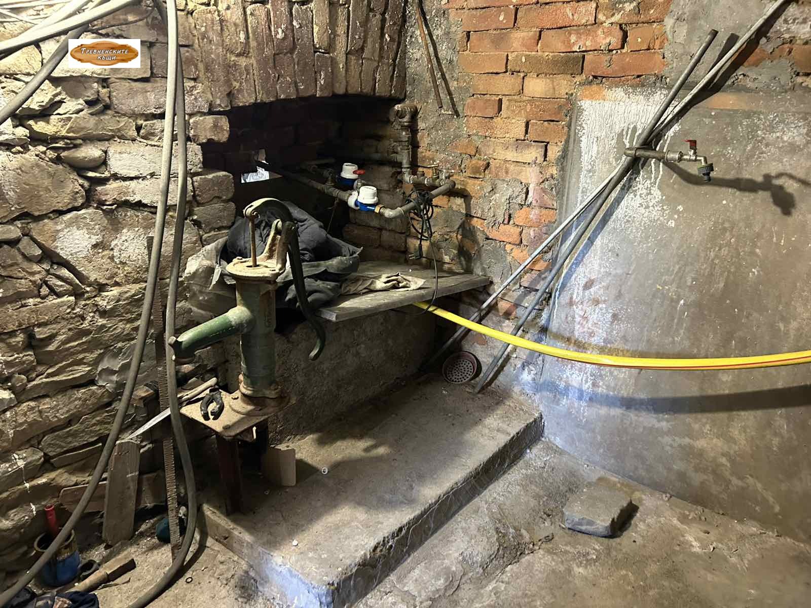Продава ЕТАЖ ОТ КЪЩА, гр. Трявна, област Габрово, снимка 14 - Етаж от къща - 55614531