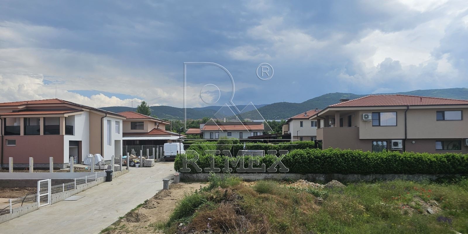 Продава КЪЩА, с. Белащица, област Пловдив, снимка 2 - Къщи - 55689814