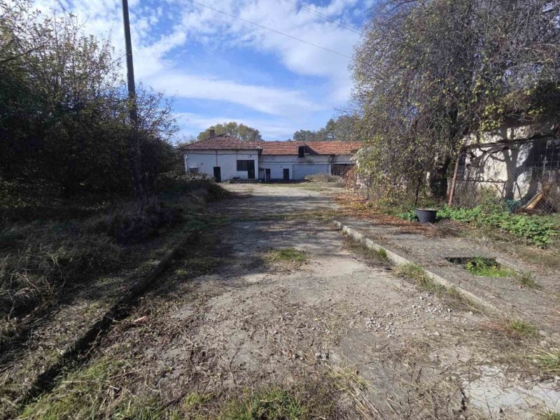 Продава ПРОМ. ПОМЕЩЕНИЕ в област Кюстендил, с. Ваксево - 632 кв.м / 95 000 € » 185 803.85 лв., ВИ ЕНД ДЖИ ХОУМС