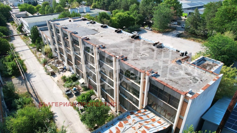 Продава ПРОМ. ПОМЕЩЕНИЕ, гр. Добрич, Промишлена зона - Север, снимка 2 - Производствени сгради - 53266853