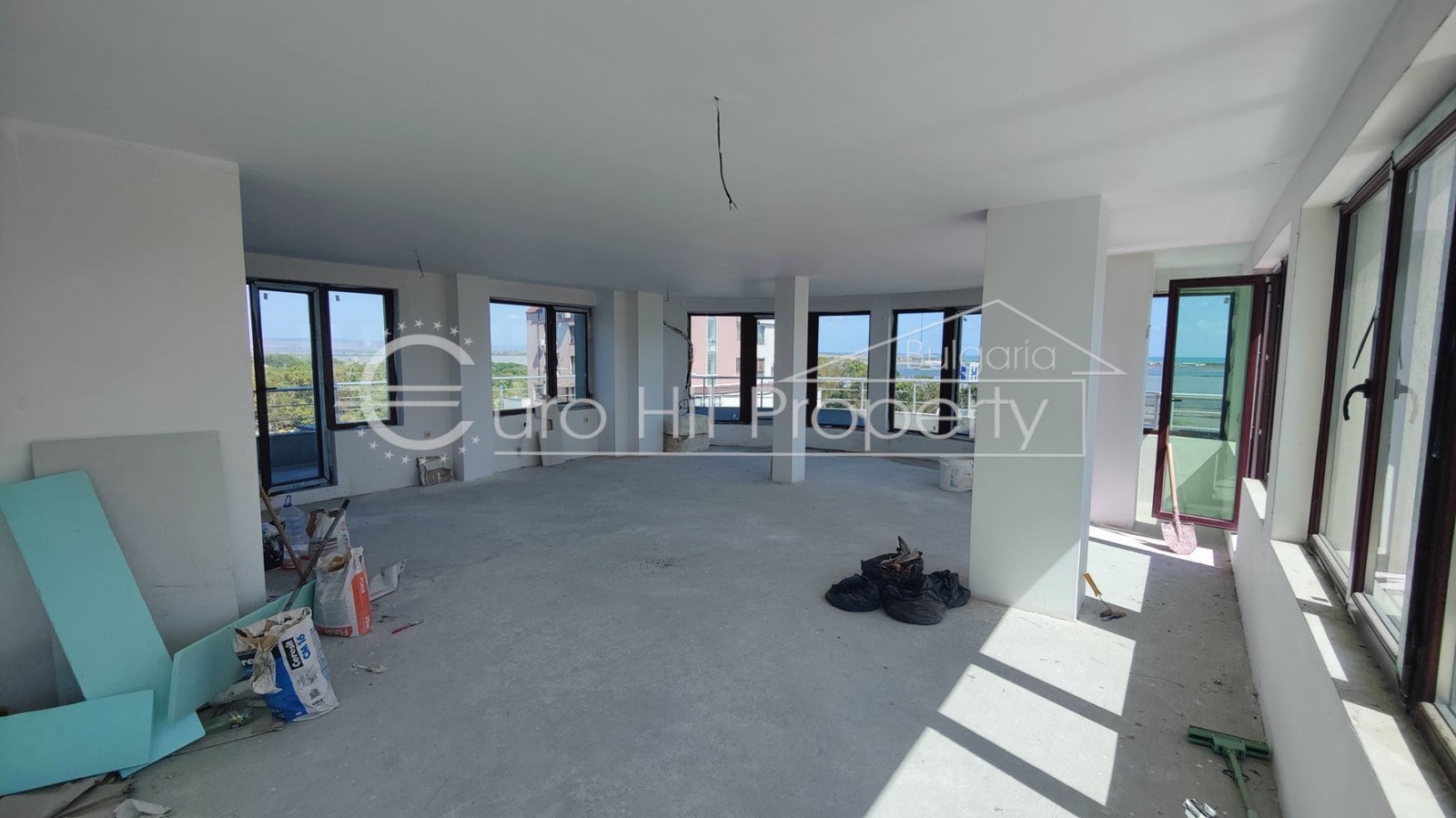 Продава 3-СТАЕН, гр. Бургас, Изгрев, снимка 3 - Апартаменти - 55146966