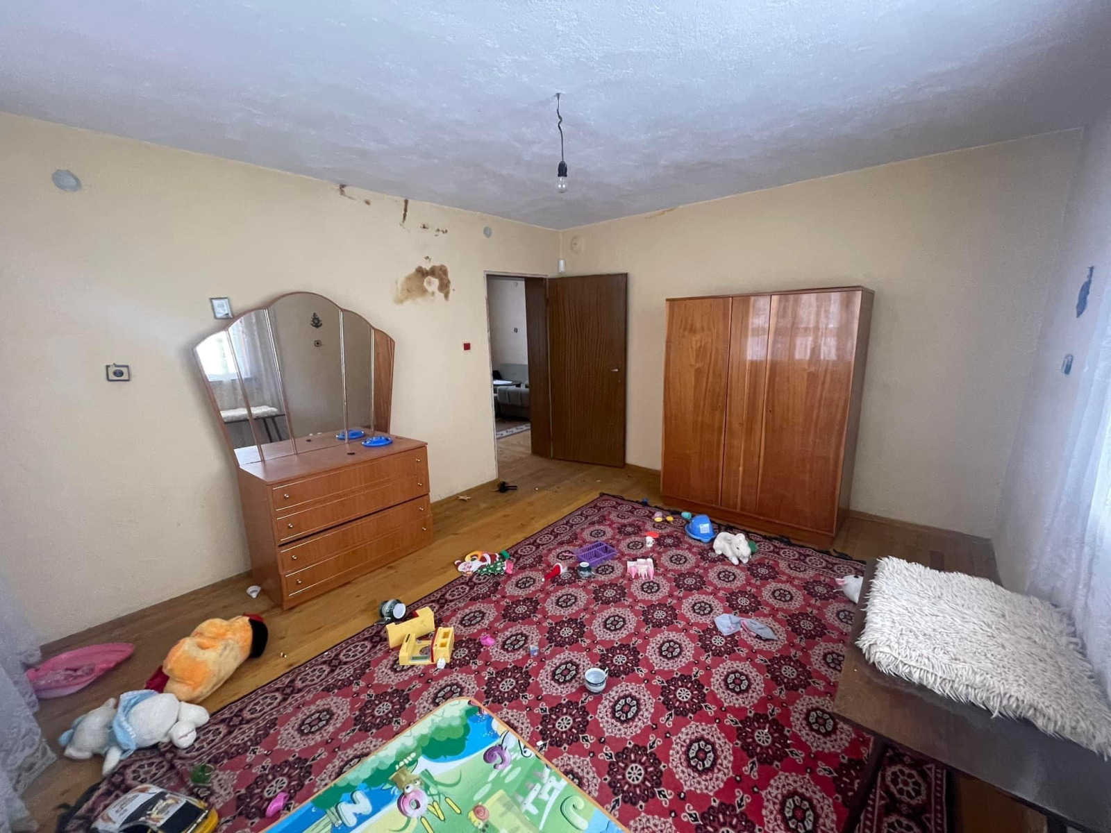 Продава КЪЩА, с. Крупник, област Благоевград, снимка 15 - Къщи - 53797666