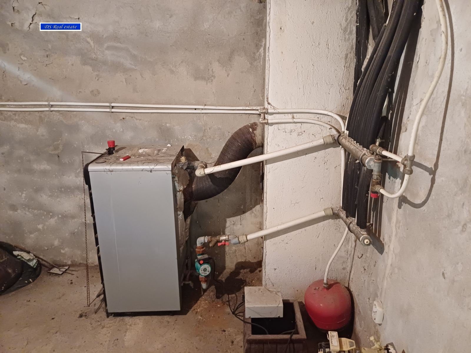 Продава КЪЩА, с. Йонково, област Разград, снимка 2 - Къщи - 55377207