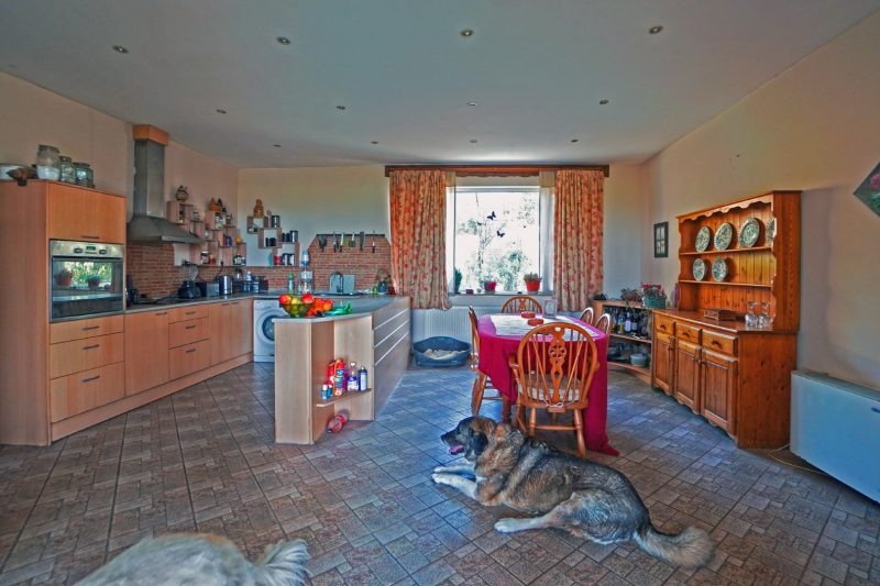 Продава КЪЩА, с. Комарево, област Варна, снимка 5 - Къщи - 52548286