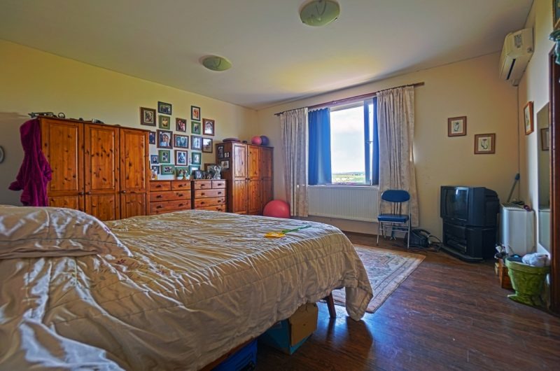 Продава КЪЩА, с. Комарево, област Варна, снимка 12 - Къщи - 52548286