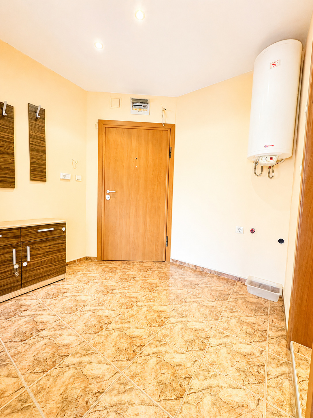 Продава 2-СТАЕН, гр. Варна, Конфуто, снимка 4 - Апартаменти - 55877675