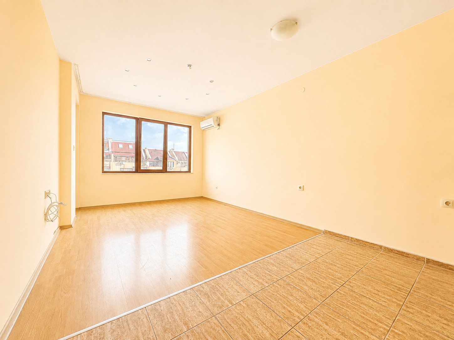 Продава 2-СТАЕН, гр. Варна, Конфуто, снимка 2 - Апартаменти - 55877675