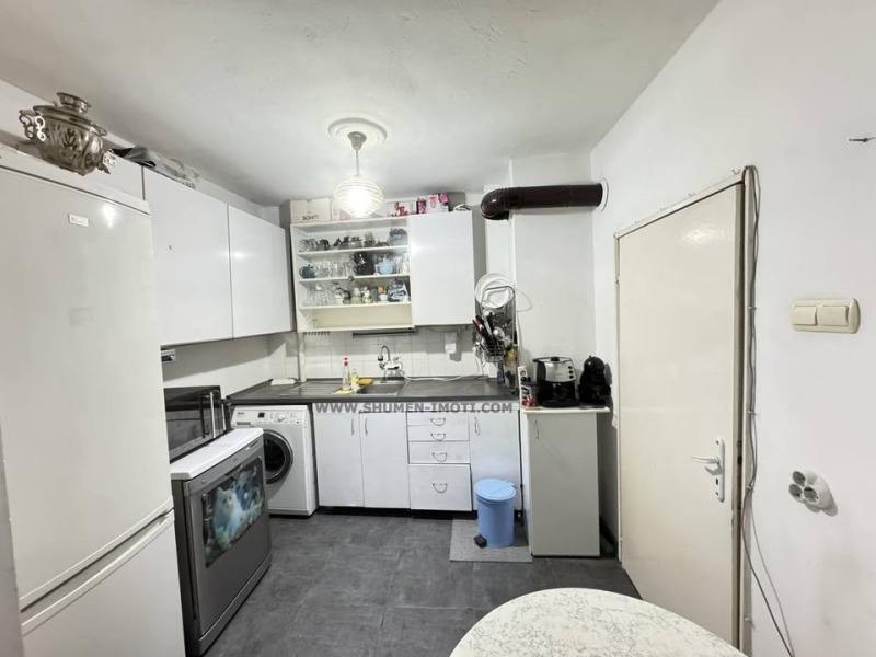 Продава 3-СТАЕН, гр. Шумен, Добруджански, снимка 3 - Апартаменти - 53083976