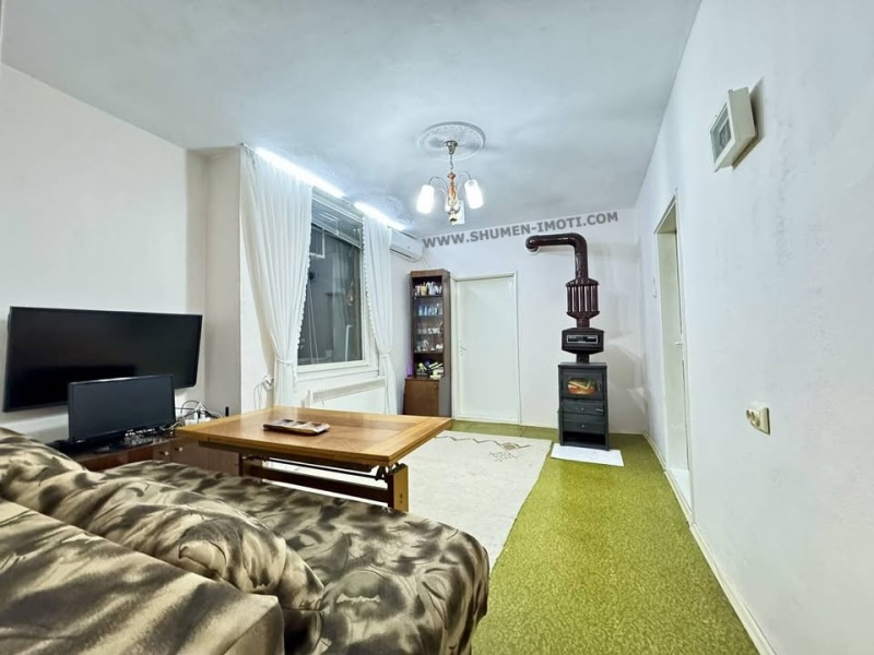 Продава 3-СТАЕН, гр. Шумен, Добруджански, снимка 2 - Апартаменти - 53083976