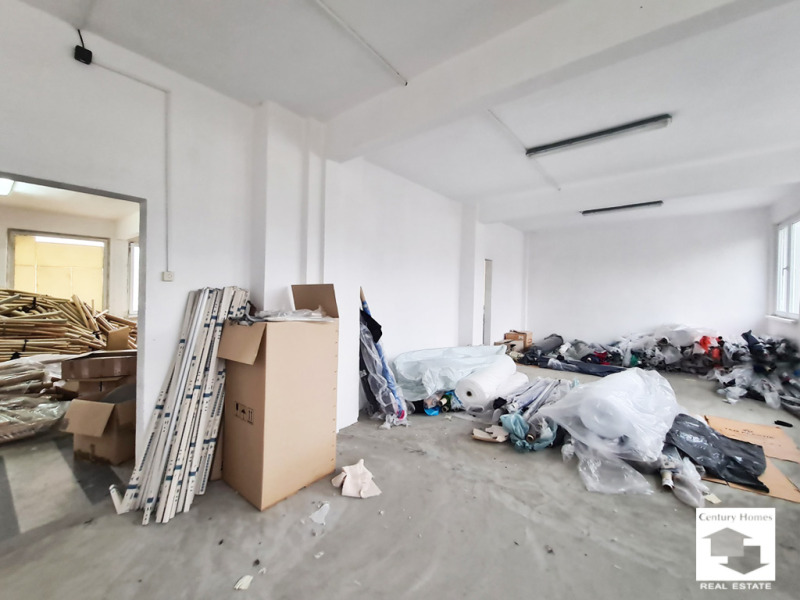 Продава ПРОМ. ПОМЕЩЕНИЕ, гр. Велико Търново, Бузлуджа, снимка 13 - Производствени сгради - 52601172