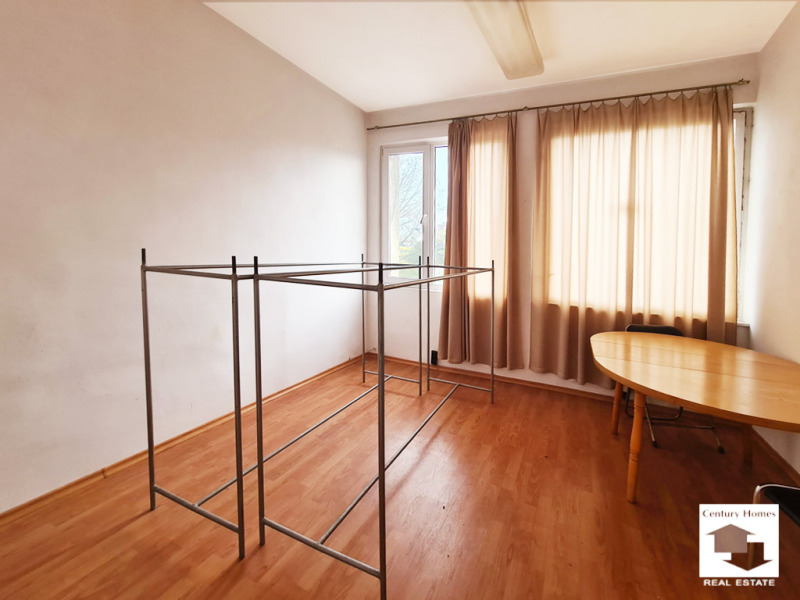 Продава ПРОМ. ПОМЕЩЕНИЕ, гр. Велико Търново, Бузлуджа, снимка 16 - Производствени сгради - 52601172