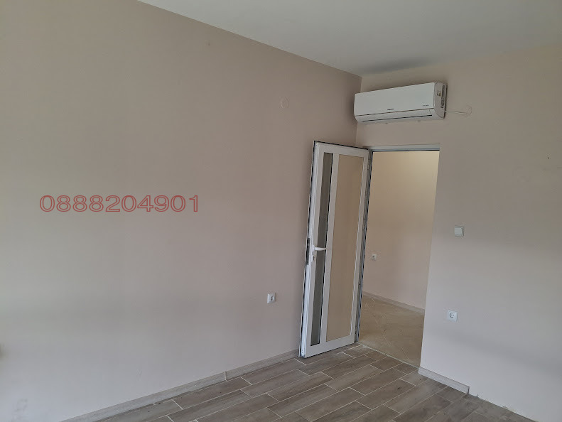 Продава КЪЩА, с. Тутраканци, област Варна, снимка 4 - Къщи - 52938621