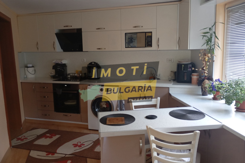 Продава КЪЩА, с. Резбарци, област Кърджали, снимка 17 - Къщи - 53309947