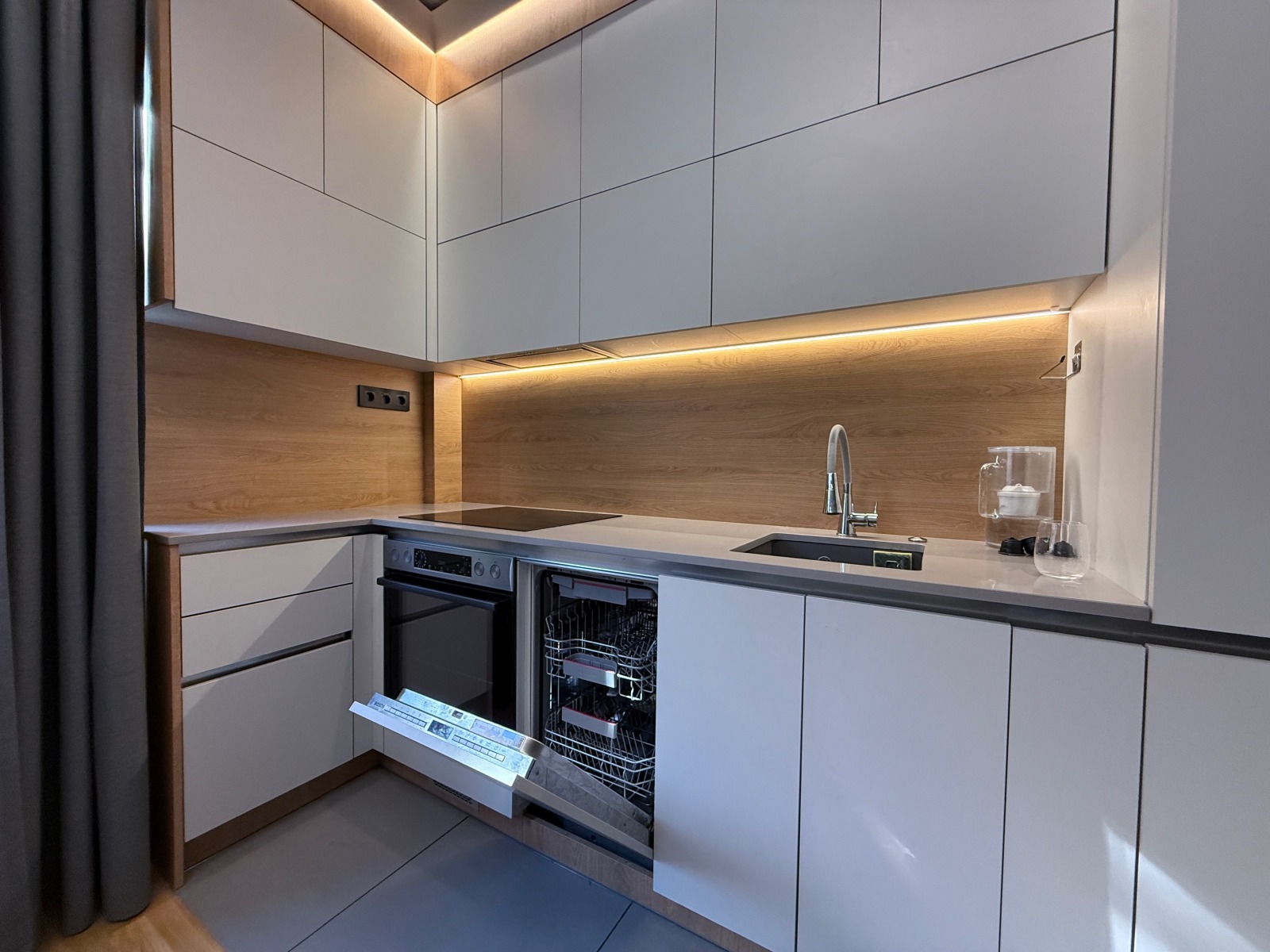 Продава 3-СТАЕН, гр. София, Лагера, снимка 6 - Апартаменти - 56161453