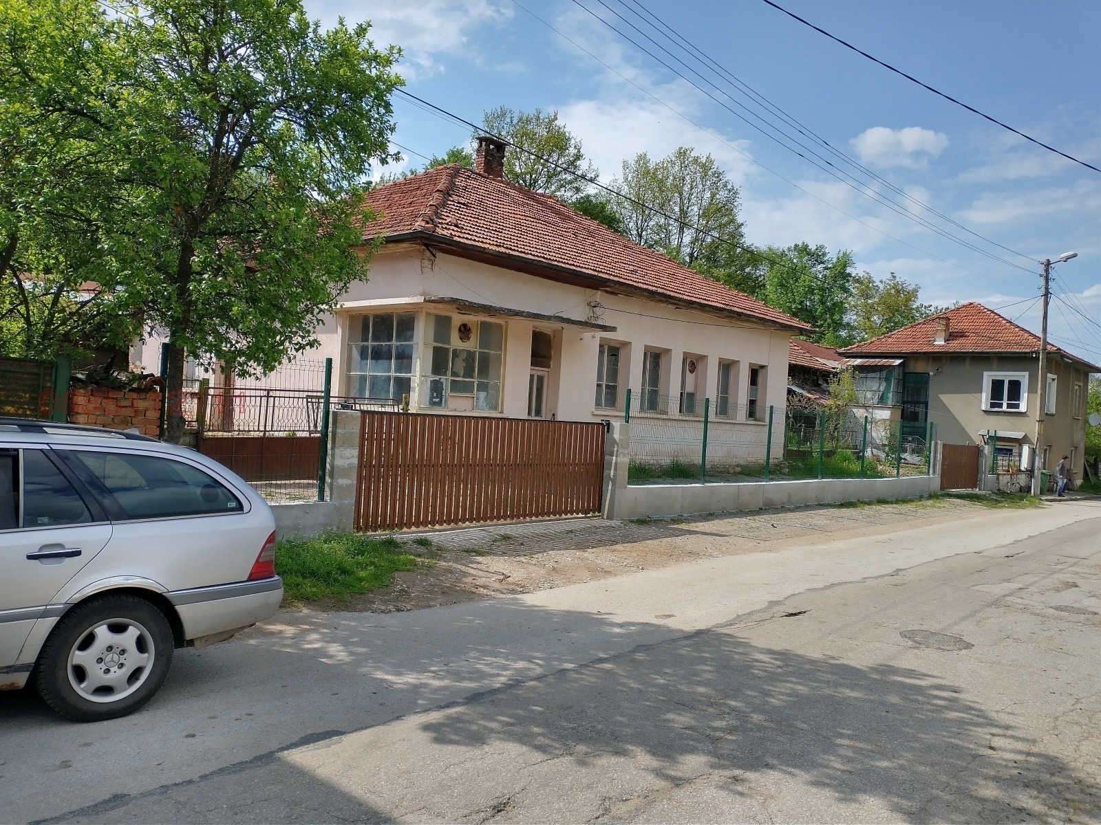 Продава ПРОМ. ПОМЕЩЕНИЕ, с. Лопян, област София област