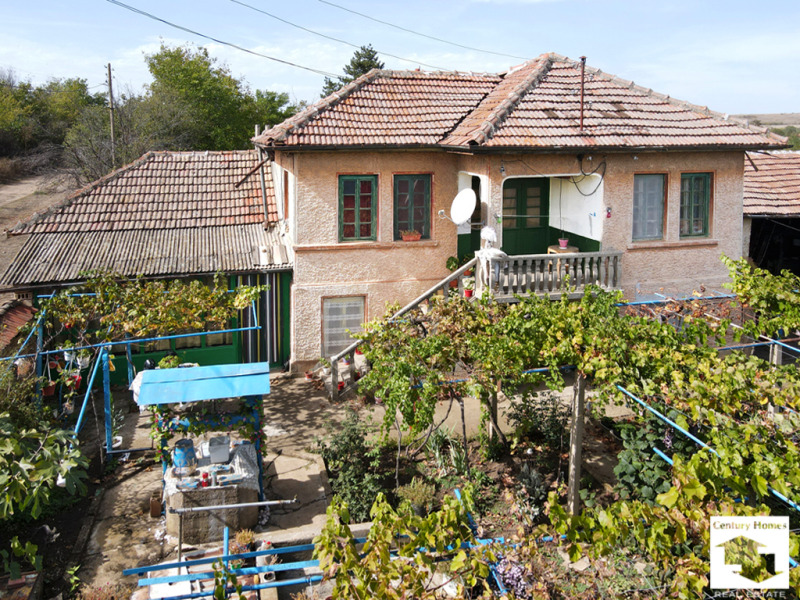 Продава КЪЩА в област Велико Търново, с. Куцина - 110 кв.м / 33 200 € » 64 933.56 лв., СЕНТЧЪРИ ХОУМС
