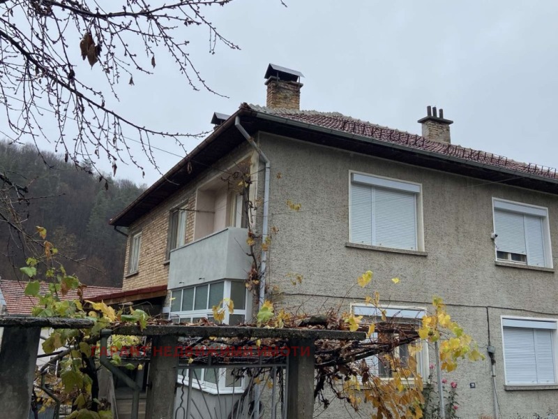 Продава КЪЩА в област Габрово, гр. Плачковци - 134 кв.м / 70 560 € » 138 003.36 лв., ГАРАНТ НЕДВИЖИМИ ИМОТИ