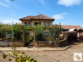 Casa Cuțina, regiunea Veliko Tarnovo 2