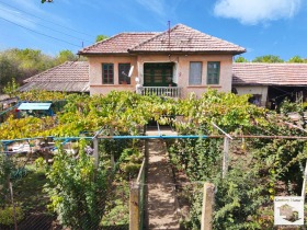 Casa Cuțina, regiunea Veliko Tarnovo 1