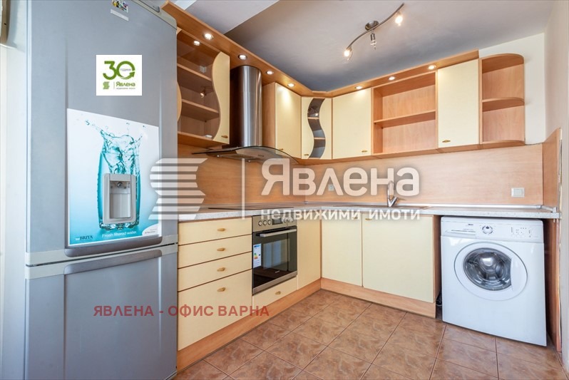 Продава 3-СТАЕН, гр. Варна, Спортна зала