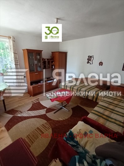 Продава КЪЩА, с. Ветрино, област Варна, снимка 9 - Къщи - 48020546