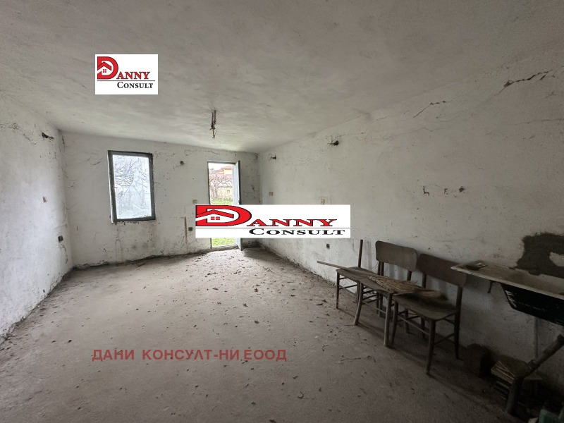 Продава КЪЩА, с. Ресен, област Велико Търново, снимка 12 - Къщи - 53286230