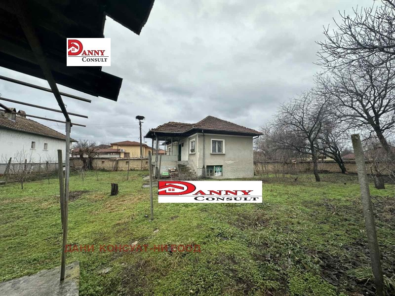 Продава КЪЩА, с. Ресен, област Велико Търново, снимка 10 - Къщи - 53286230