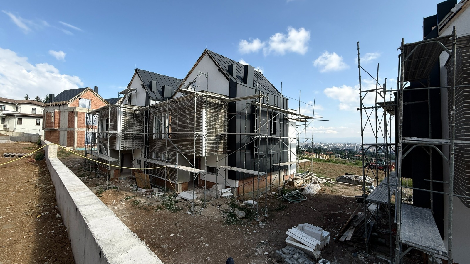 Продава КЪЩА, гр. София, в.з.Малинова долина - Герена, снимка 2 - Къщи - 54685324