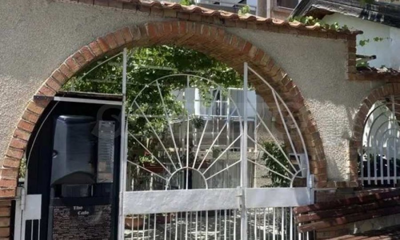 Продава КЪЩА в област Бургас, гр. Свети Влас - 312 кв.м / 360 000 € » 704 098.80 лв., СУПРИММО - БУРГАС