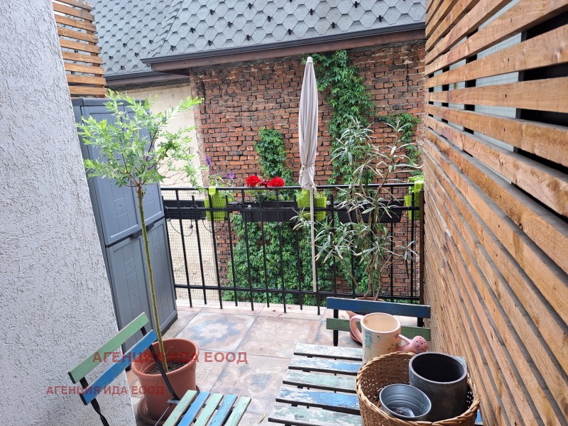 Продава  2-стаен град София , Център , 111 кв.м | 40854296