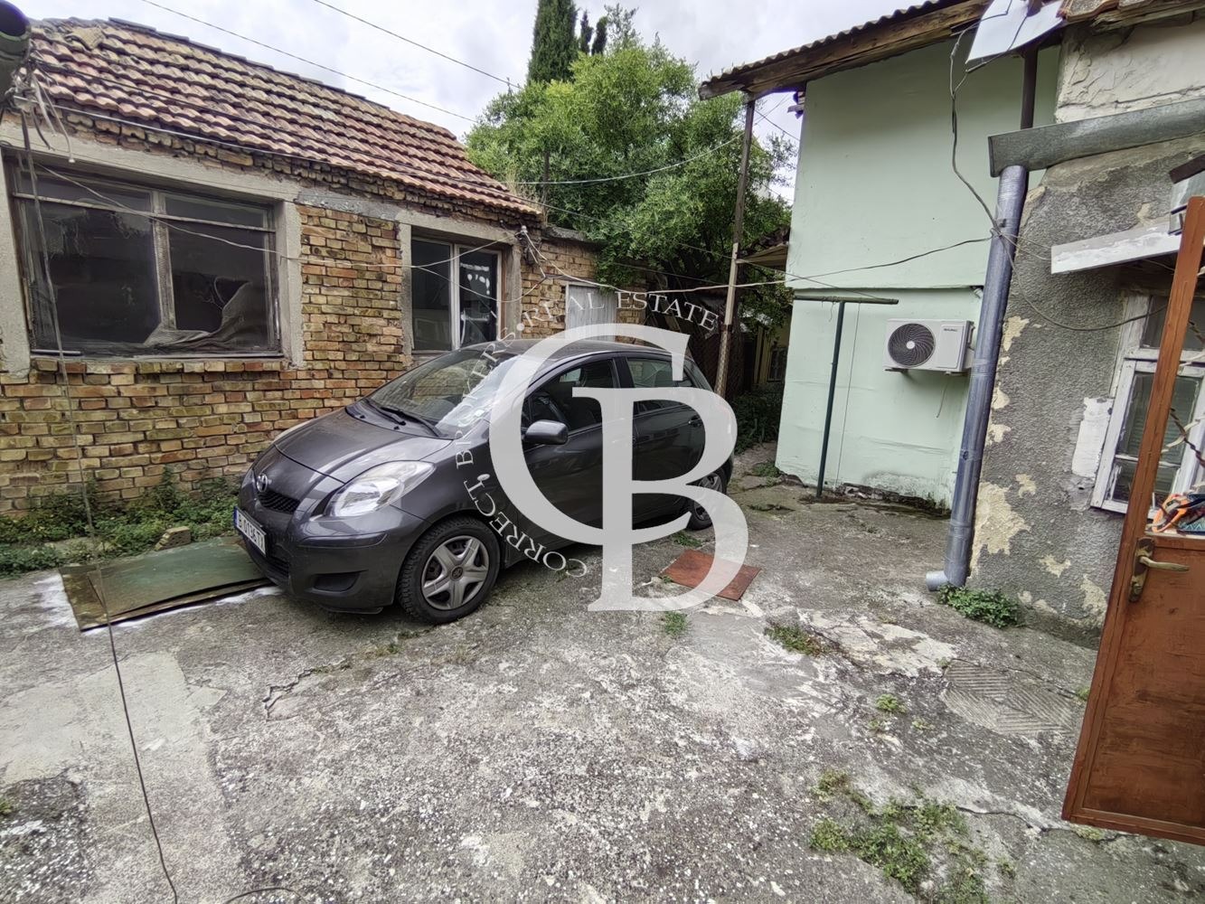 Продава КЪЩА, гр. Варна, Погреби, снимка 2 - Къщи - 55434272