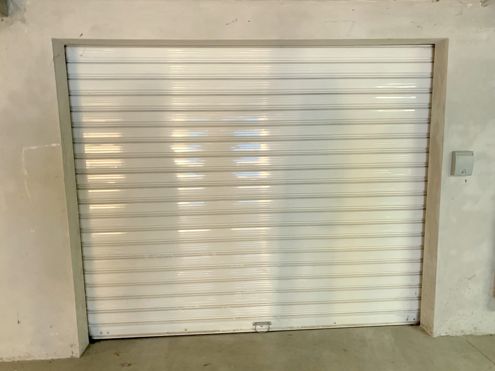 Продава ГАРАЖ, ПАРКОМЯСТО, гр. Варна, Бриз, снимка 2 - Гаражи и паркоместа - 54042455