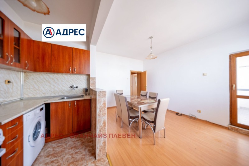 Продава 3-СТАЕН, гр. Плевен, Идеален център