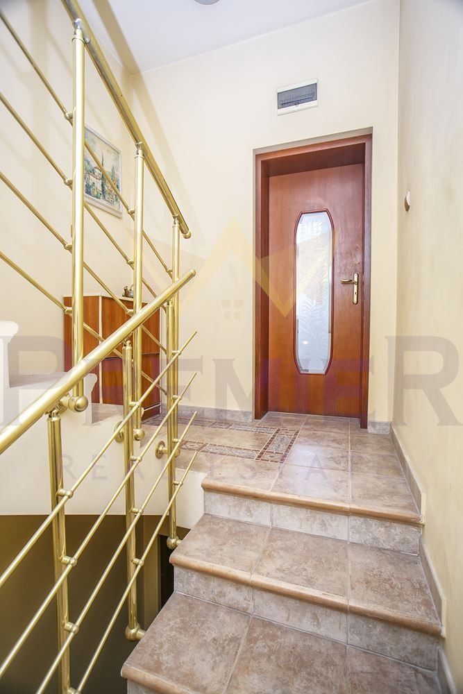 En venta  Casa Varna , Gratska majala , 486 metros cuadrados | 26056891 - imagen [8]