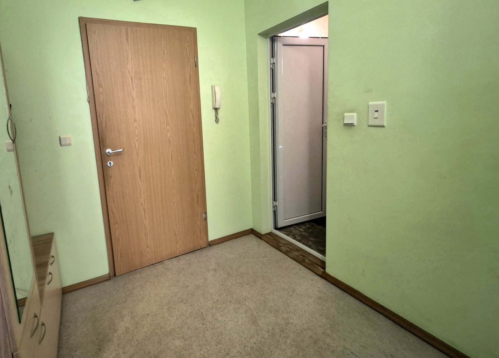 Продава 3-СТАЕН, гр. Варна, Зимно кино Тракия