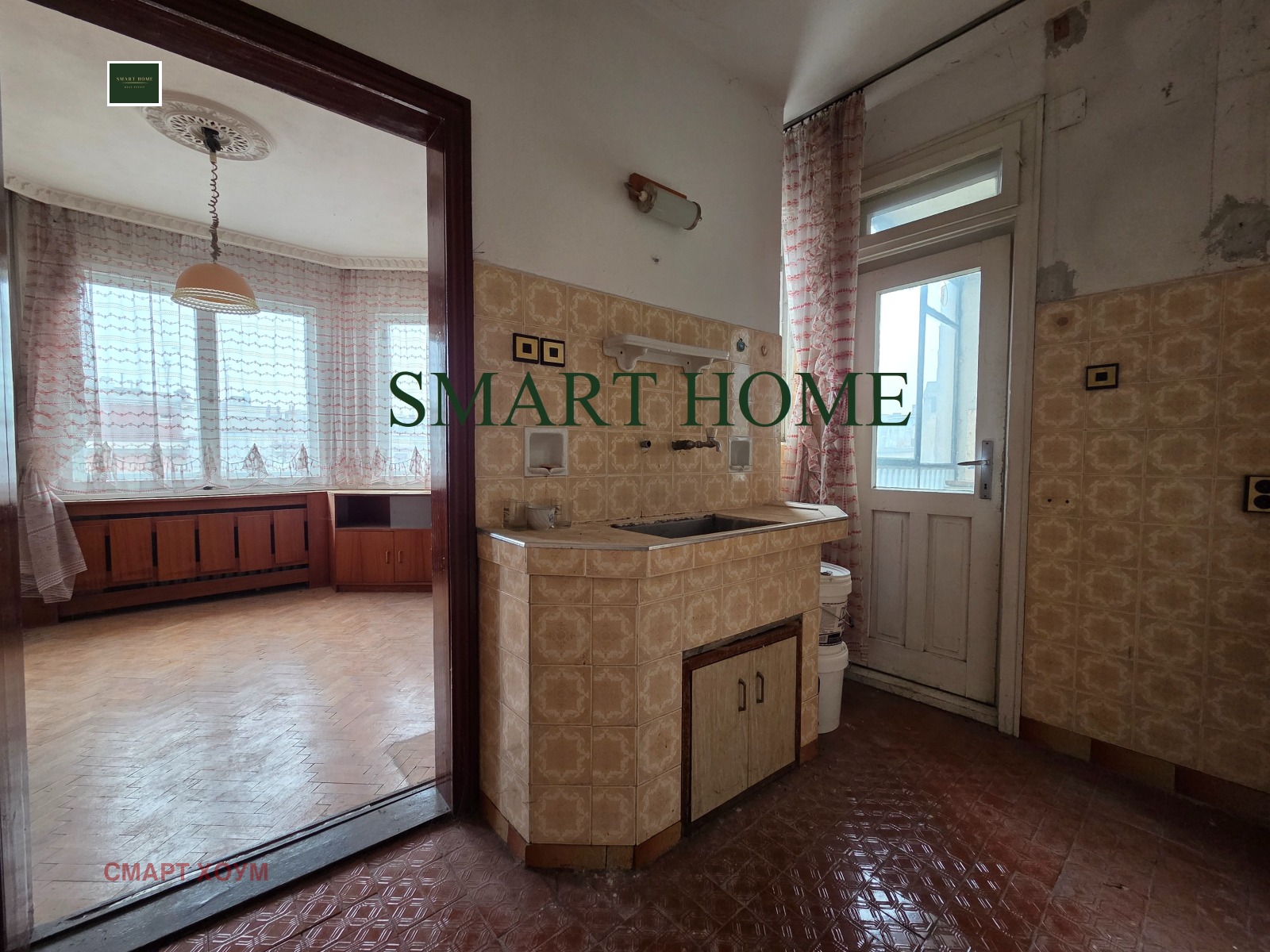 Продава МНОГОСТАЕН, гр. Велико Търново, Бузлуджа, снимка 2 - Апартаменти - 53021195