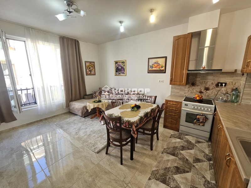 Продава 2-СТАЕН, гр. Пловдив, Остромила, снимка 2 - Апартаменти - 52401251