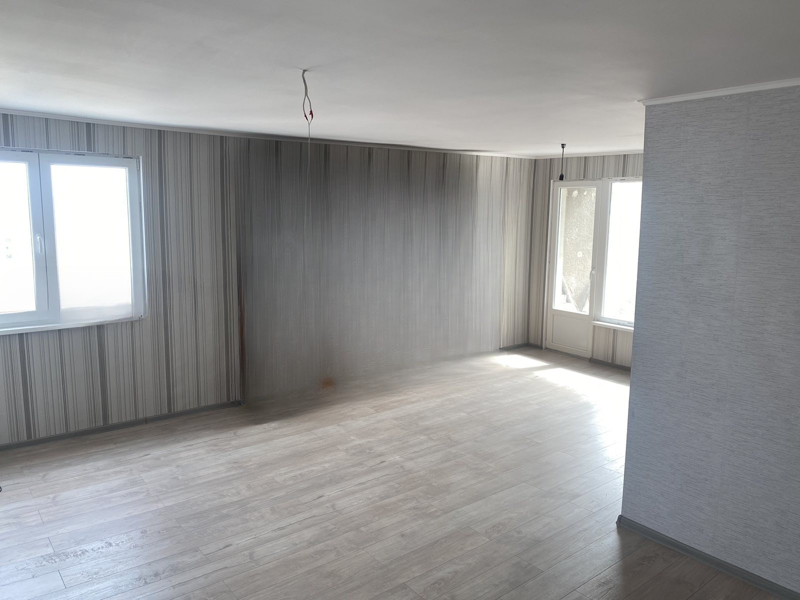 Продава 4-СТАЕН, гр. София, Младост 1