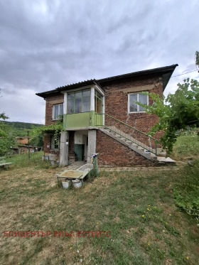 Casa Stara Teva, Pernic
