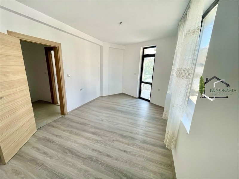 Продава 2-СТАЕН, гр. Шумен, Дивизионна болница, снимка 2 - Апартаменти - 53229587