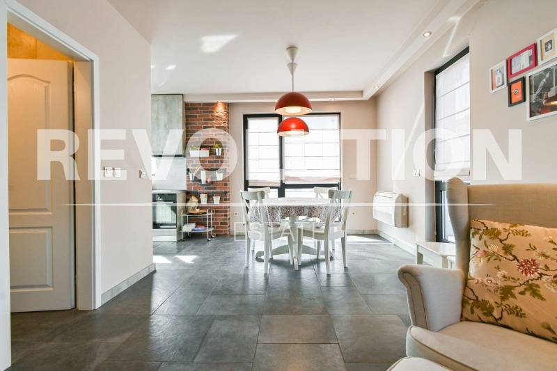 Продава МНОГОСТАЕН в град София, Гео Милев - 208 кв.м / 470 000 € » 919 240.10 лв., РЕВОЛЮШЪН ЕСТЕЙТ