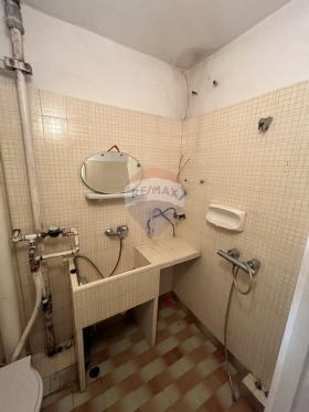 1 quarto Vladislav Varnentchik 1, Varna 13