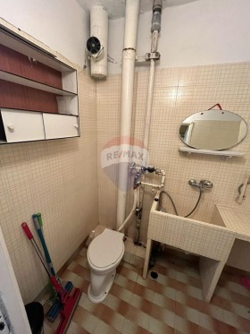 1 quarto Vladislav Varnentchik 1, Varna 12