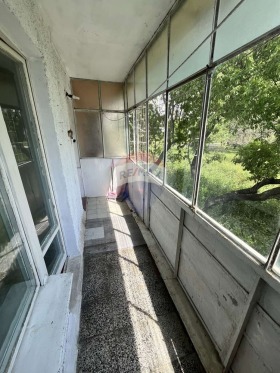 1 quarto Vladislav Varnentchik 1, Varna 16