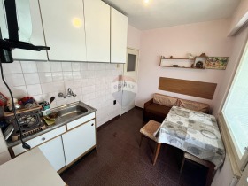 1 quarto Vladislav Varnentchik 1, Varna 7
