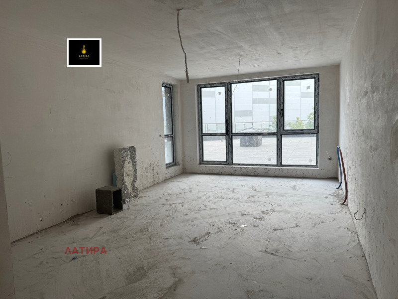 Продава 2-СТАЕН в град София, Полигона - 168 кв.м / 238 460 € » 466 387.22 лв., ЛАТИРА
