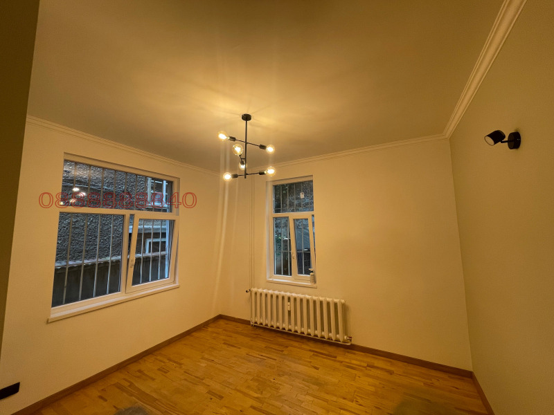 Продава 2-СТАЕН, гр. София, Център, снимка 6 - Апартаменти - 53123234