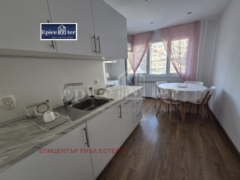 Продава 3-СТАЕН, гр. Перник, Изток