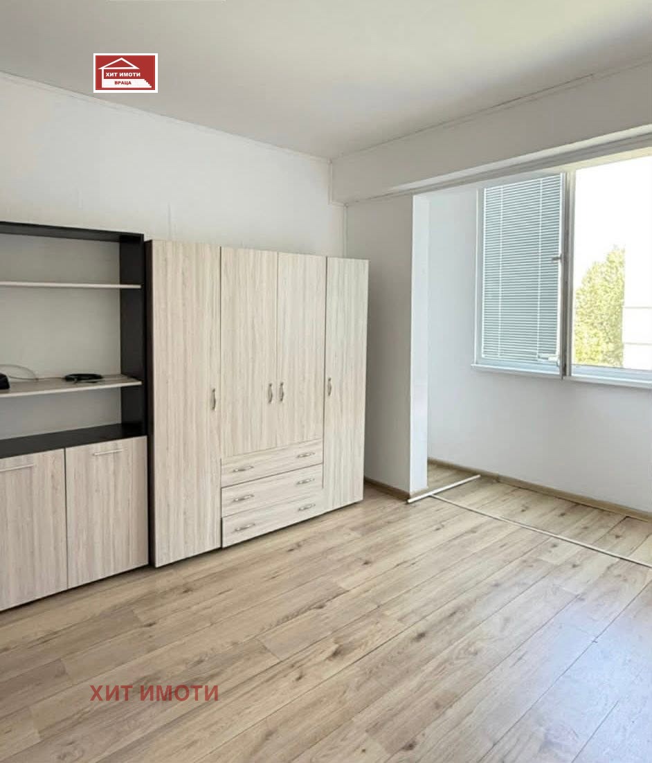 Продава 1-СТАЕН, гр. Враца, Дъбника, снимка 2 - Апартаменти - 55047296