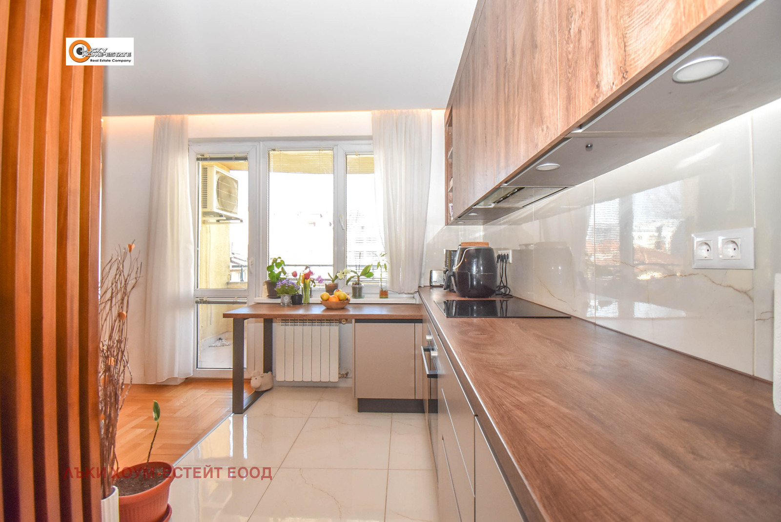 Продава 3-СТАЕН, гр. София, Център, снимка 2 - Апартаменти - 53796986